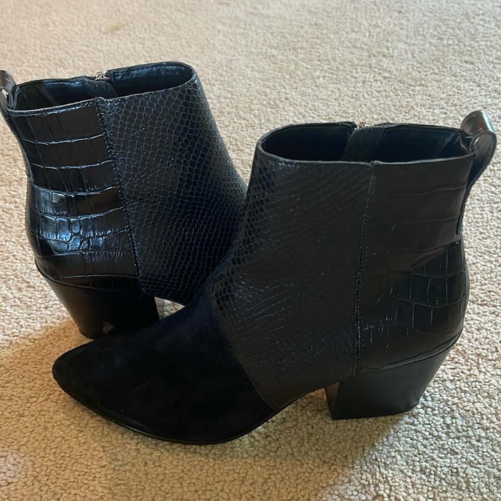 Dolce Vita Crew Bootie Size 8
